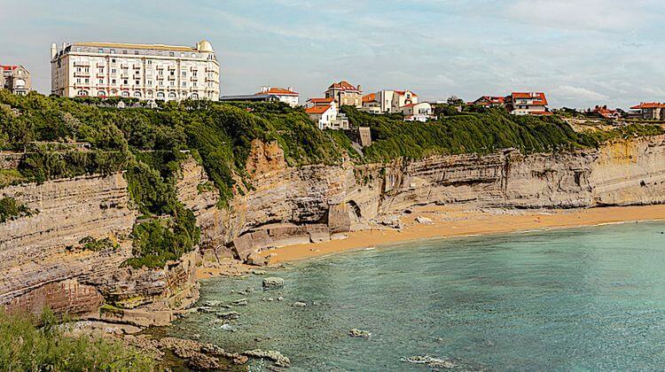 Biarritz : le nouveau Regina va décliner chaleur et authenticité